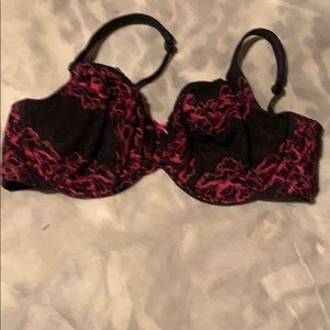 Cacique black and pink bra